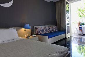 Mantenia Hotel