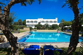 Mantenia Hotel