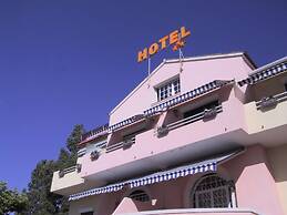 Logis Hotel l'Esterella
