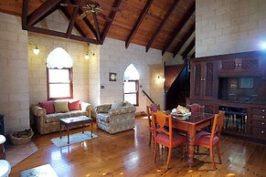 Clarendon Forest Retreat