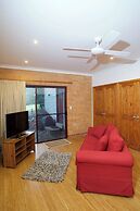 Clarendon Forest Retreat