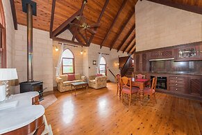 Clarendon Forest Retreat
