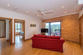 Clarendon Forest Retreat