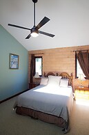 Clarendon Forest Retreat