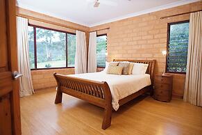 Clarendon Forest Retreat