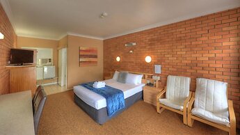 Hilldrop Motor Inn