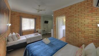 Hilldrop Motor Inn