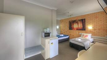Hilldrop Motor Inn