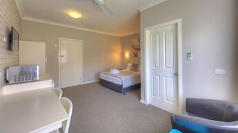 Hilldrop Motor Inn