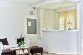 Adriani Hotel