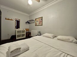 Hush Hostel Lounge