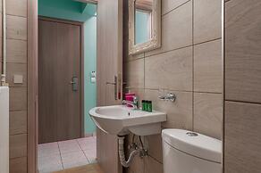 Ouzas Luxury Hotel