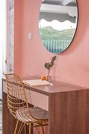 Ouzas Luxury Hotel