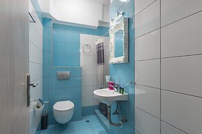Ouzas Luxury Hotel