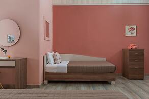 Ouzas Luxury Hotel
