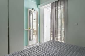 Ouzas Luxury Hotel