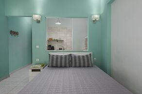Ouzas Luxury Hotel
