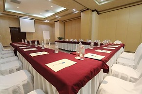 Dorados Conventions & Resort