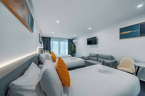 Mollymook Shored Hotel