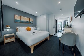 Mollymook Shored Hotel