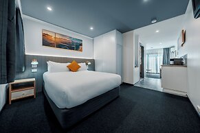 Mollymook Shored Hotel