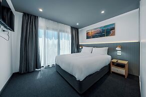 Mollymook Shored Hotel