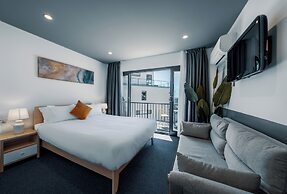 Mollymook Shored Hotel