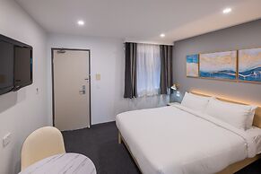 Mollymook Shored Hotel