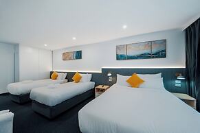 Mollymook Shored Hotel