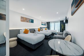 Mollymook Shored Hotel