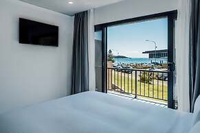 Mollymook Shored Hotel