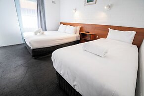 Bayside Hotel