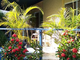 Azura Beach House B&B