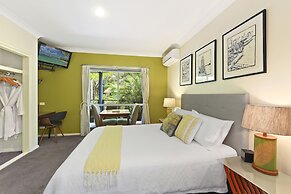 Azura Beach House B&B