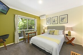 Azura Beach House B&B