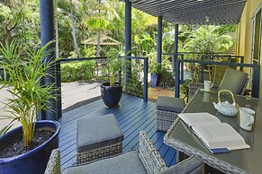Azura Beach House B&B