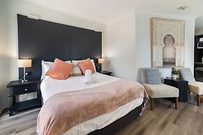 Motel 10