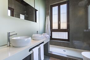 Shine Albayzín Hotel