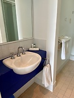 Ocean Beach Hotel
