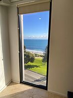 Ocean Beach Hotel