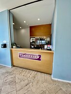 Ocean Beach Hotel