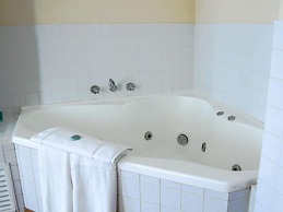 Ocean Beach Hotel