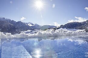 Hotel Tirol
