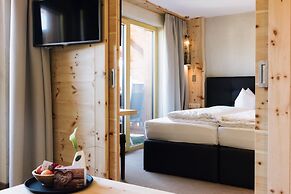Hotel Tirol