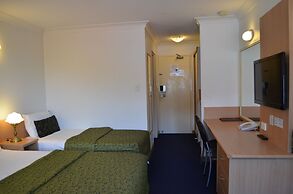 Airport Motel