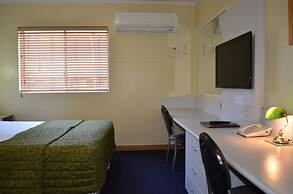 Airport Motel