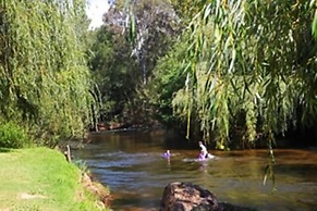 Alpine Riverside Cottages