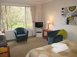 Alpine Riverside Cottages