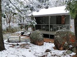 31 The Rocks