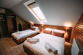 The Commercial Hotel